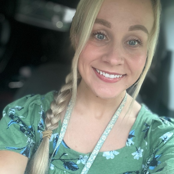 Meet the Posher Other - Meet your Posher, Sarah